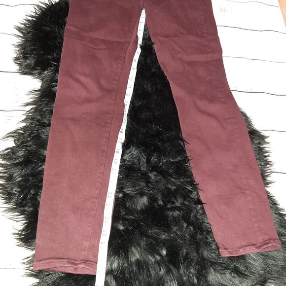 Madwell 9" High Rise Skinny Jeans in Burgundy - Picture 10 of 12